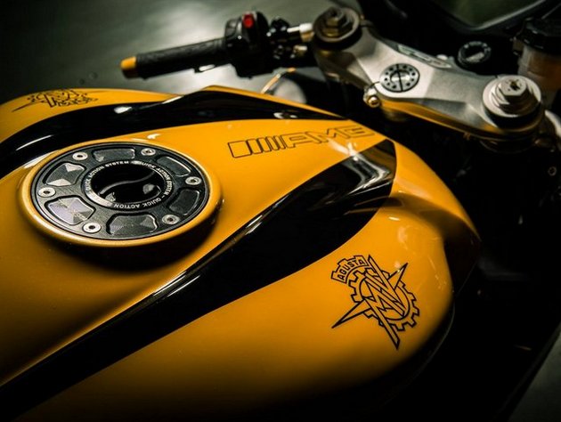 MV-Agusta-Mercedes-AMG